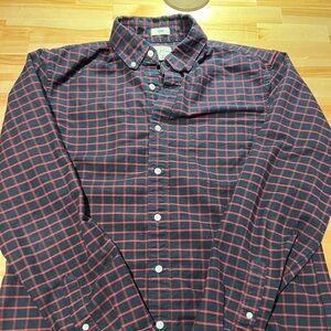 J Crew mens Oxford slim fit button down.  Size : M